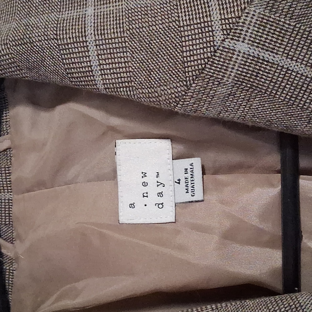 Womens Professional 2 Button Jackey Size 4 Box Pattern - Picture 4 of 4
